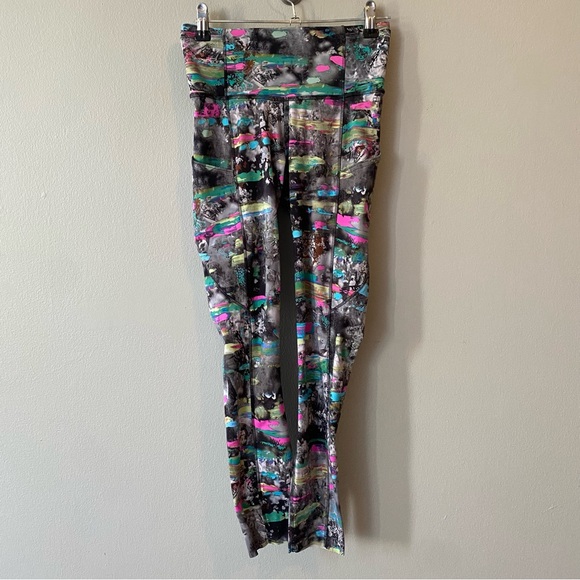 Lululemon Fast and Free High Rise Crops size 2 - Picture 2 of 7